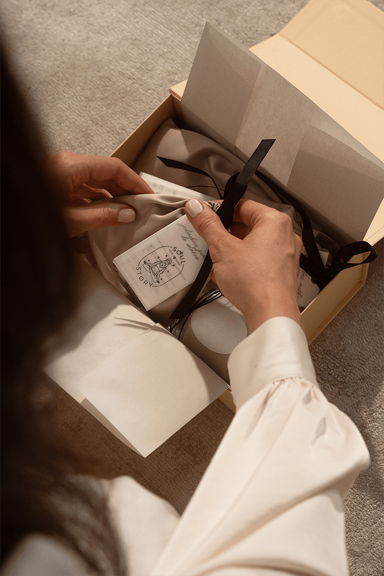 Zestaw No. 2 - Maski na oczy i gumka do włosów