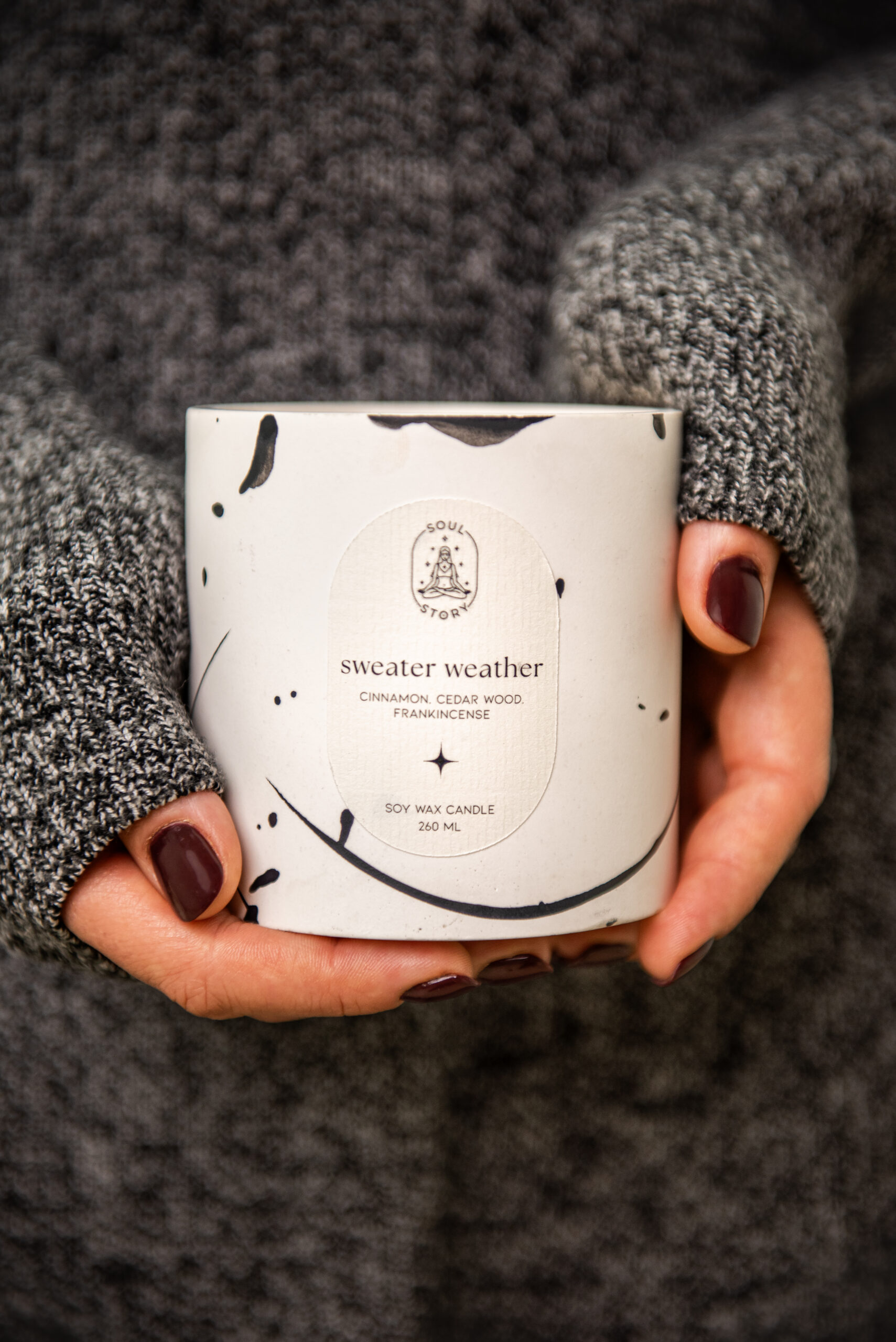 Świeca sojowa SWEATER WEATHER 260 ML